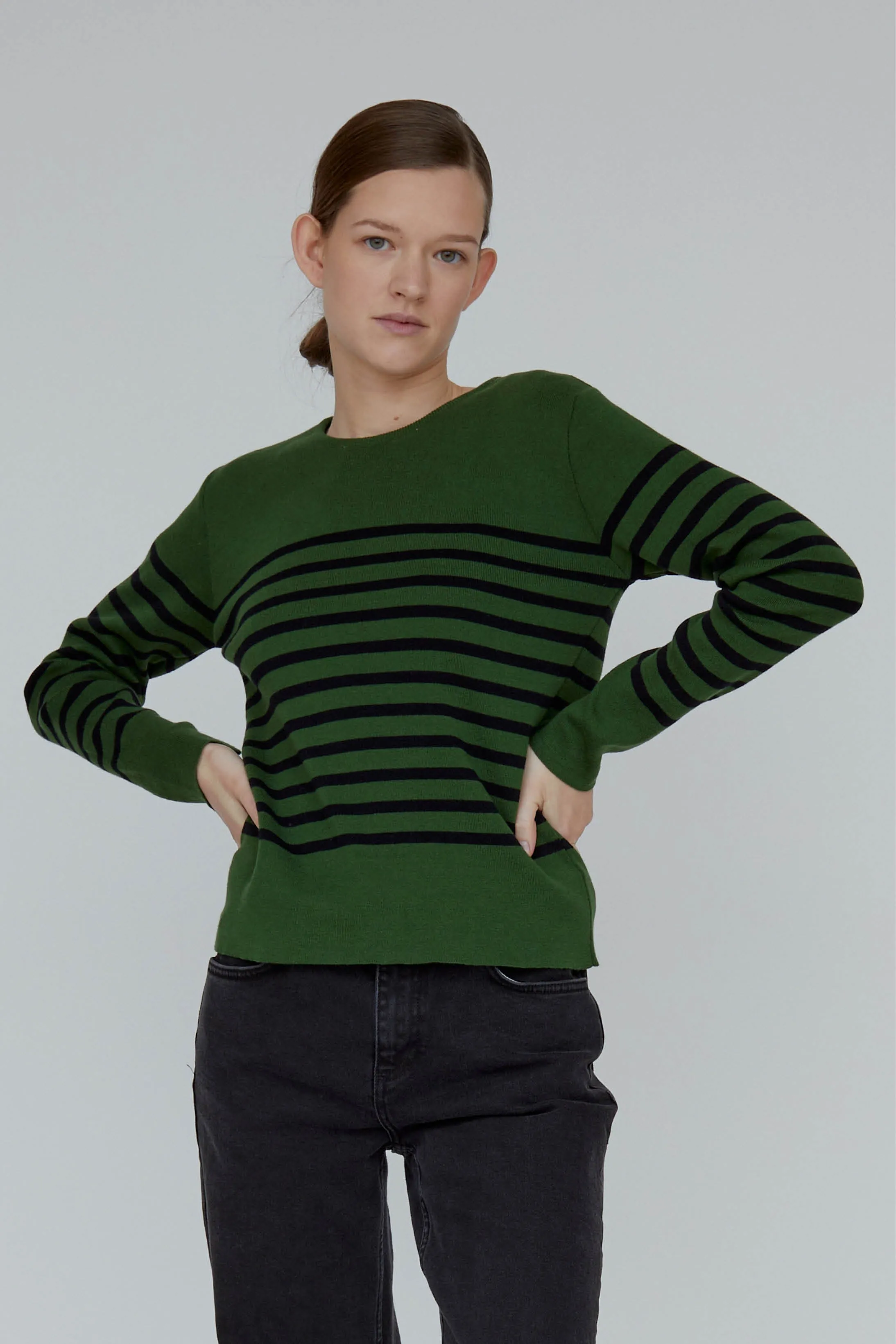 Ella Sweater - Douglas fir / Black