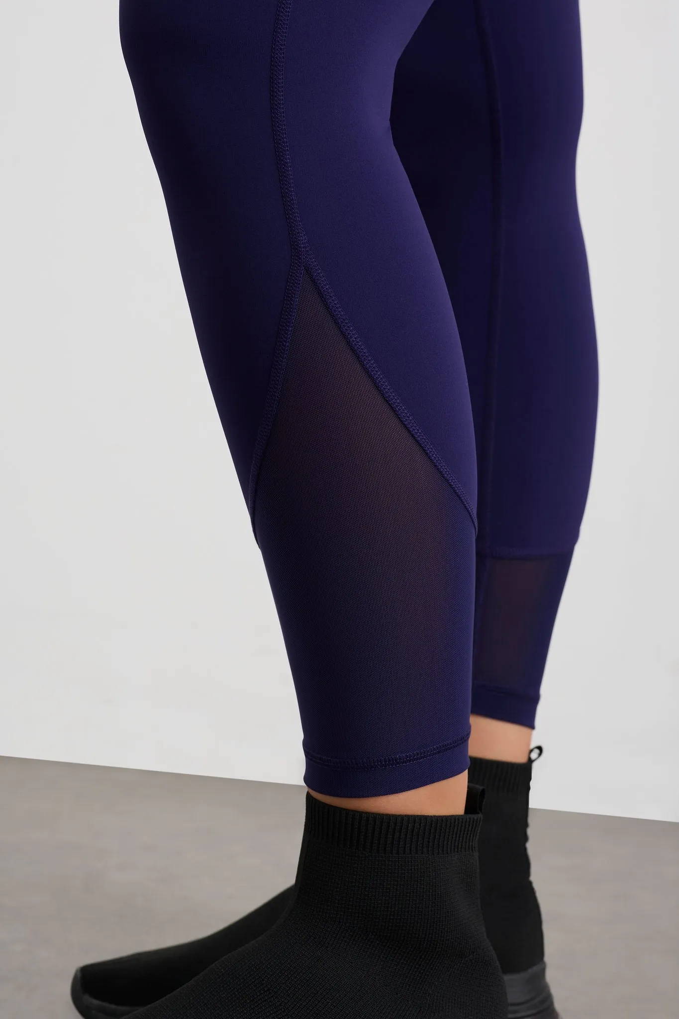 Mesh Inset 7/8 Legging 228