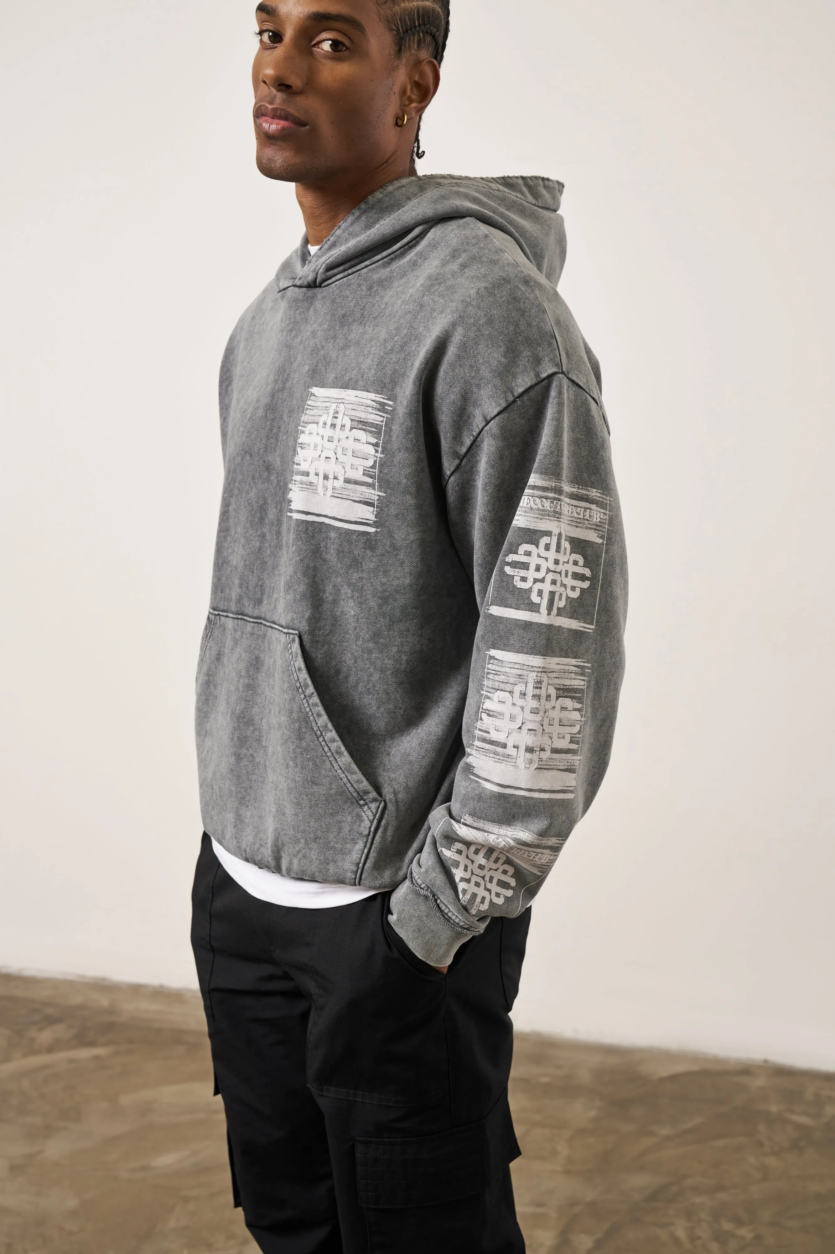 PAINT EFFECT EMBLEM HOODIE - GREY