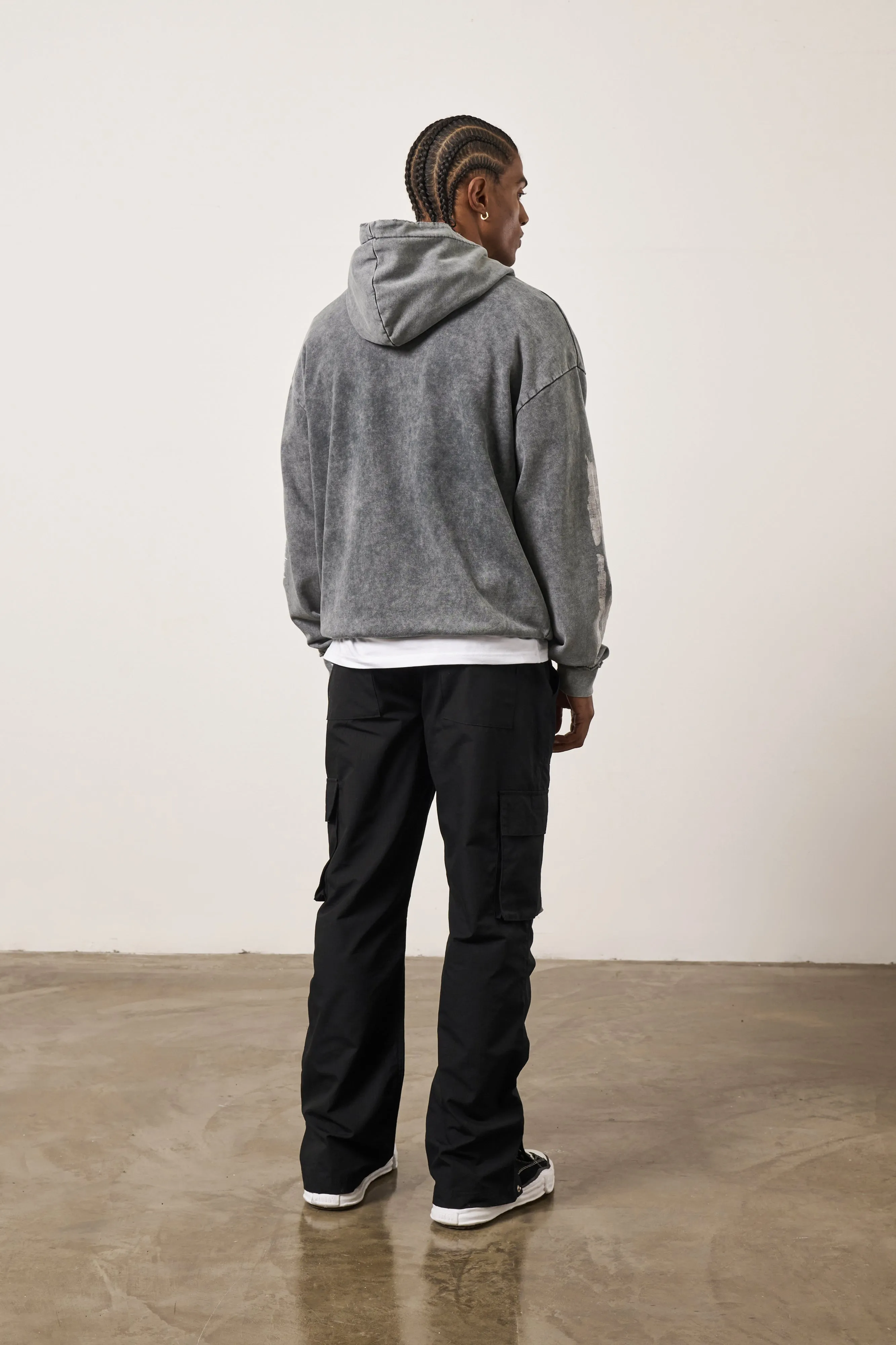 PAINT EFFECT EMBLEM HOODIE - GREY